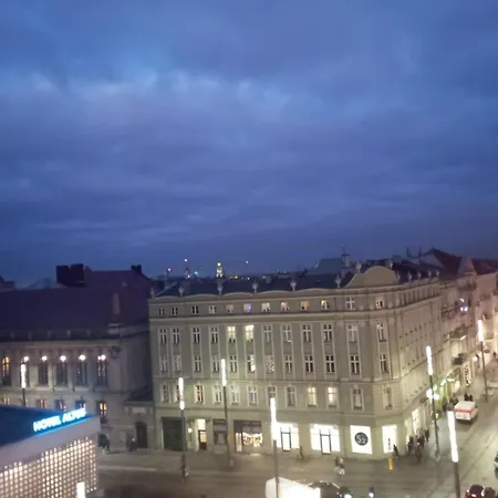 35m2 W Lofcie W Zabytkowej Kamienicy W Centrum Poznania بوزنان