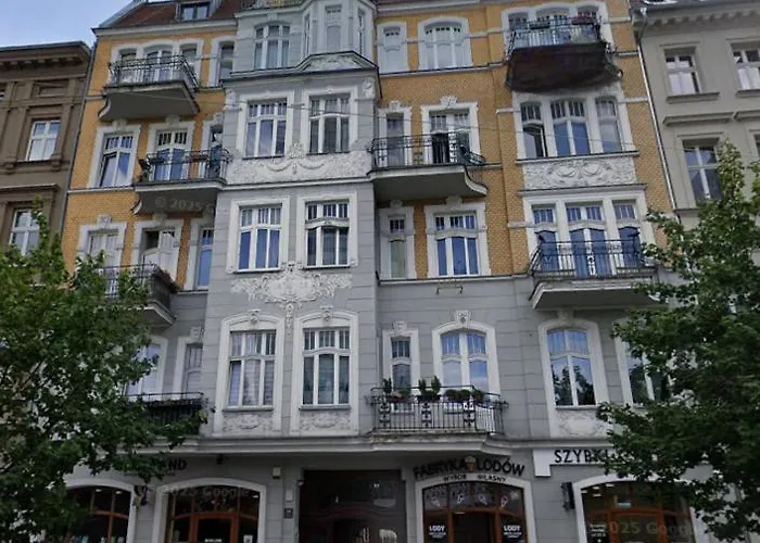 35m2 W Lofcie W Zabytkowej Kamienicy W Centrum Poznania Privatunterkunft *